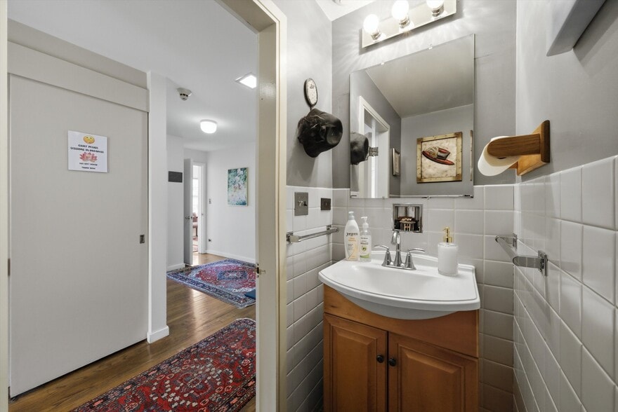 More Photos Of 3624 216th St, Matteson Flex For Sale