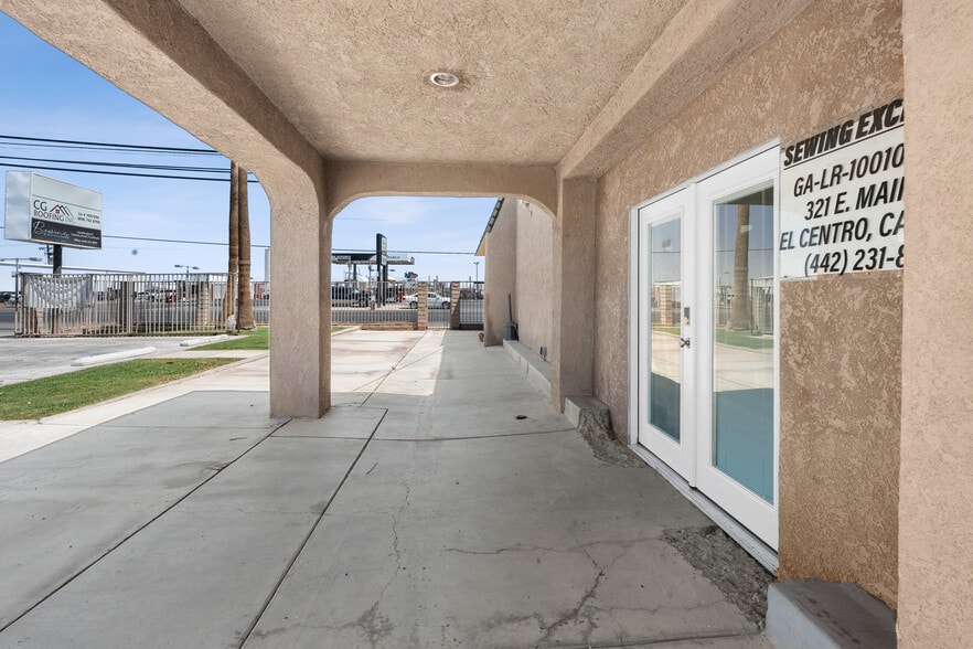 More Photos Of 321 E Main St, El Centro Warehouse For Sale