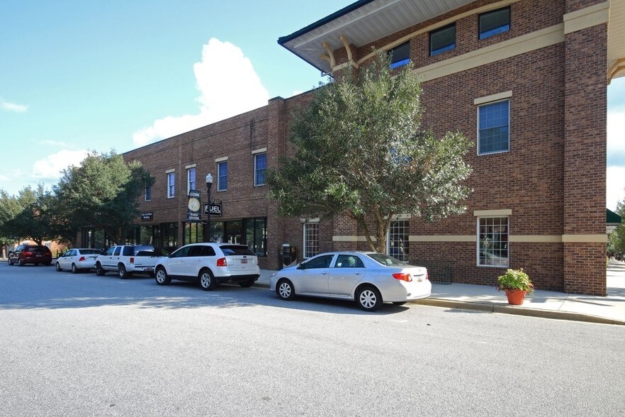 More Photos Of 300 Long Pointe Ln, Columbia Storefront Retail Office For Sale