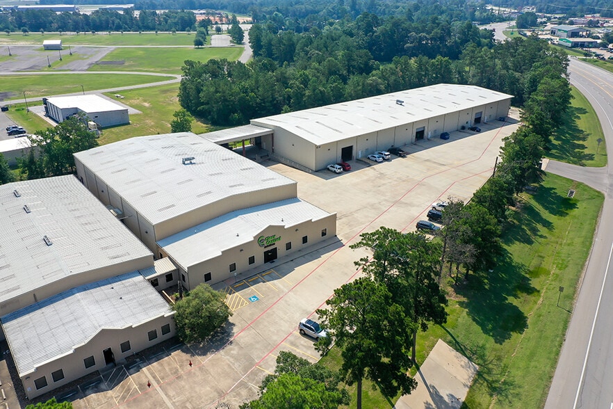 Primary Photo Of 1209-1215 N FM 3083 Rd E, Conroe Warehouse For Lease