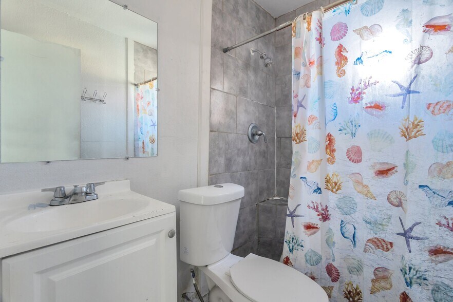 More Photos Of 313 W Jones Ave, Phoenix Apartments For Sale