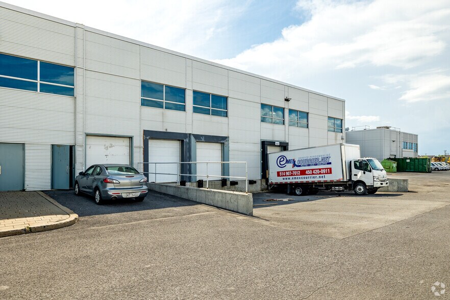 More Photos Of 4005 Boul Matte, Brossard Light Distribution For Lease