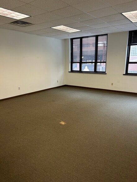 More Photos Of 108 Church St, New Brunswick Office For Lease
