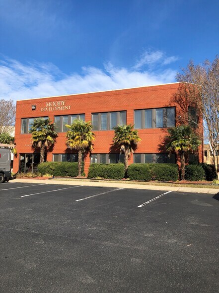 More Photos Of 613 Lynnhaven Pky, Virginia Beach Office For Lease