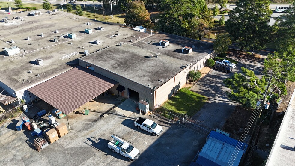 More Photos Of 1730 Chattahoochee Ave NW, Atlanta Flex For Sale