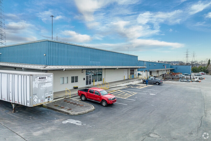 More Photos Of 3600 Papermill Dr, Knoxville Manufacturing For Lease