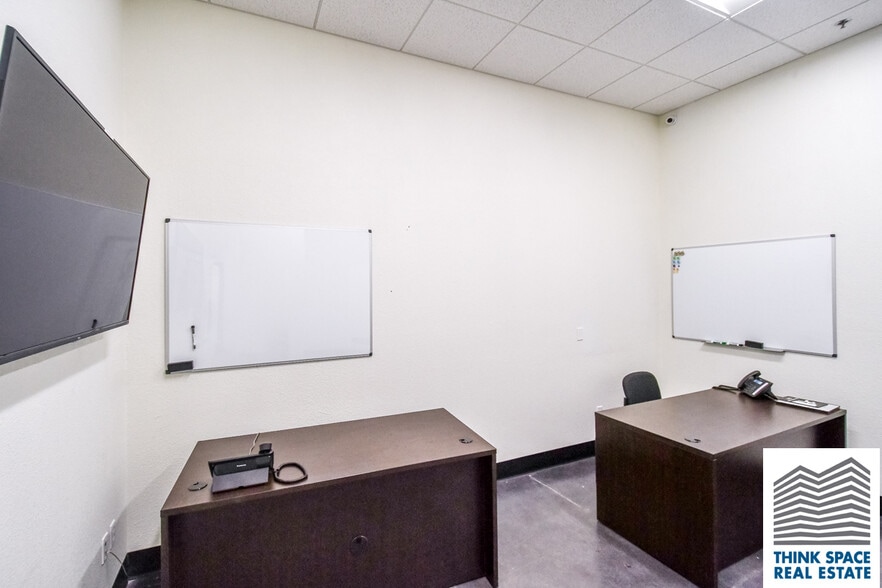 More Photos Of 9419 Mason Ave, Chatsworth Manufacturing For Lease