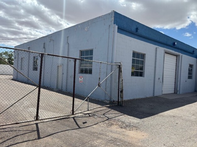 More Photos Of 800 E River Rd, Belen Auto Repair For Lease