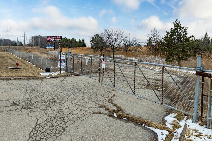 More Photos Of 3951-3971 Joslyn Rd, Auburn Hills Land For Sale