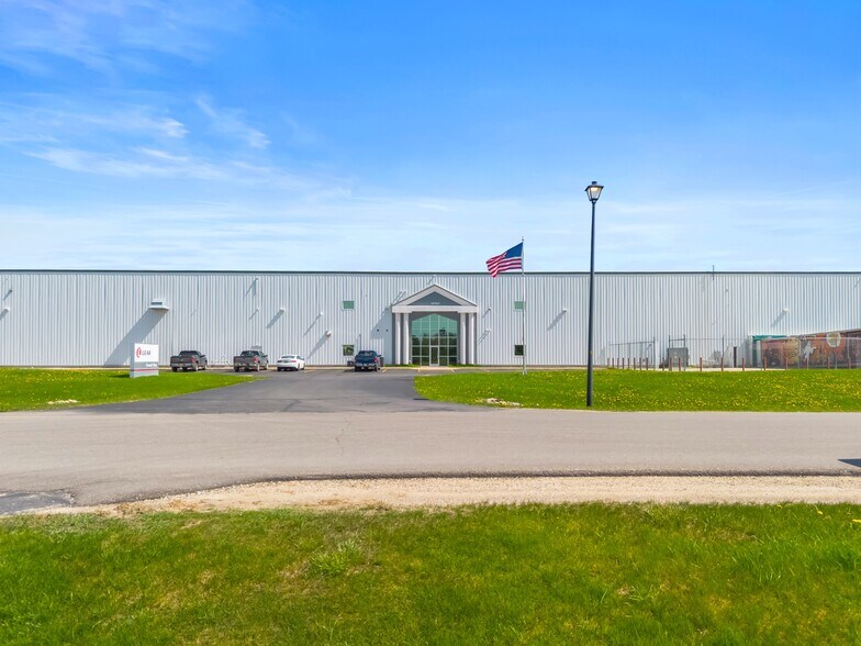 More Photos Of 1250 Commerce Dr, Farwell Manufacturing For Sale