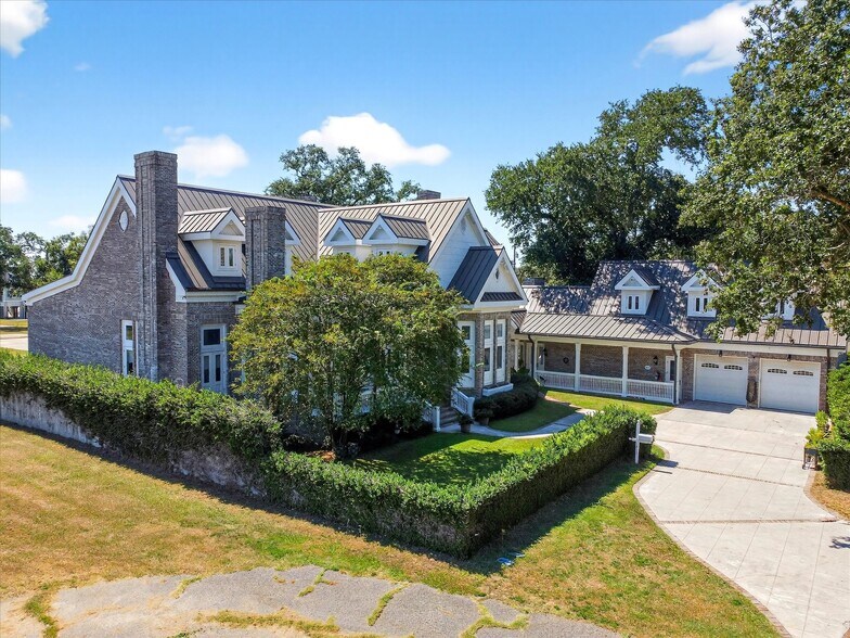 More Photos Of 1611 Glenn Swetman St, Biloxi Specialty For Sale