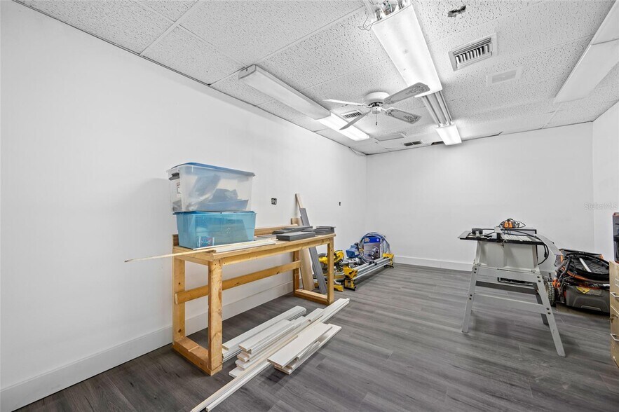 More Photos Of 5802 N Occident St, Tampa Industrial For Sale