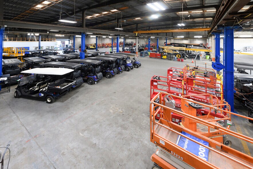 More Photos Of 10232-10234 Glenoaks Blvd, Pacoima Warehouse For Sale