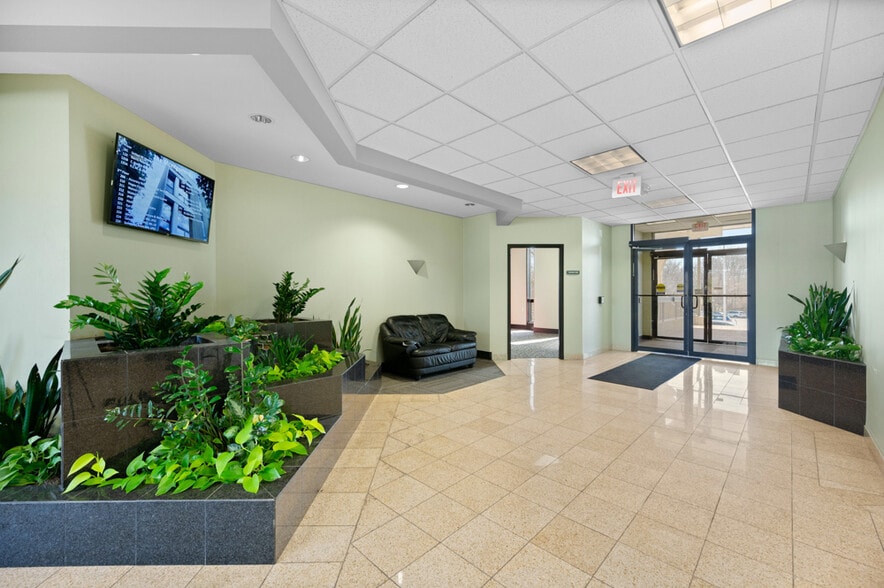 More Photos Of 10700 Montgomery Rd, Montgomery Medical For Sale