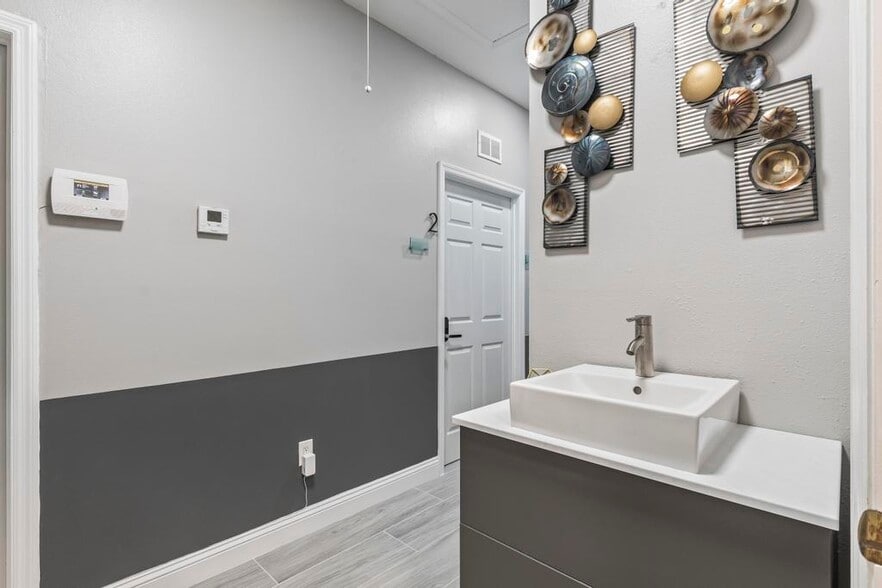 More Photos Of 4869 Palm Coast Pky NW, Palm Coast Office For Lease