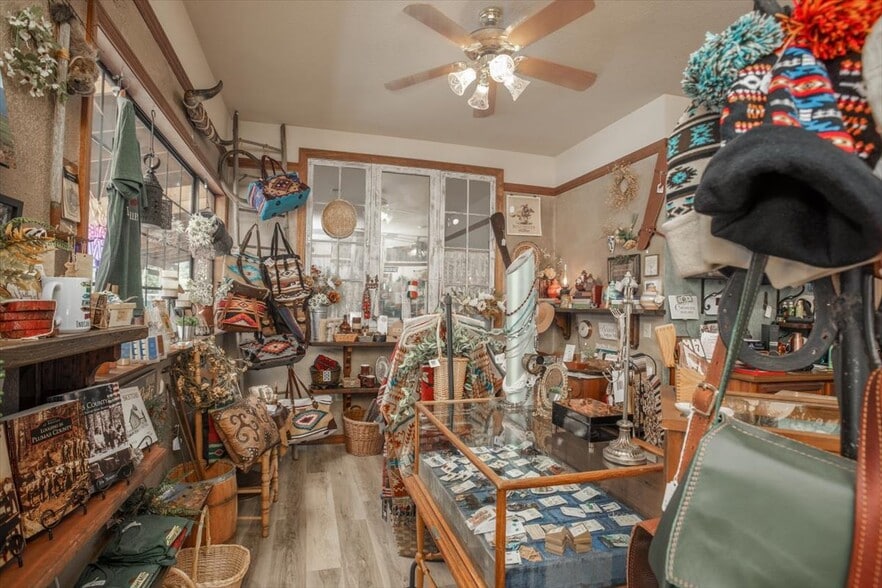 More Photos Of 15771 Main St, Crescent Mills Freestanding For Sale