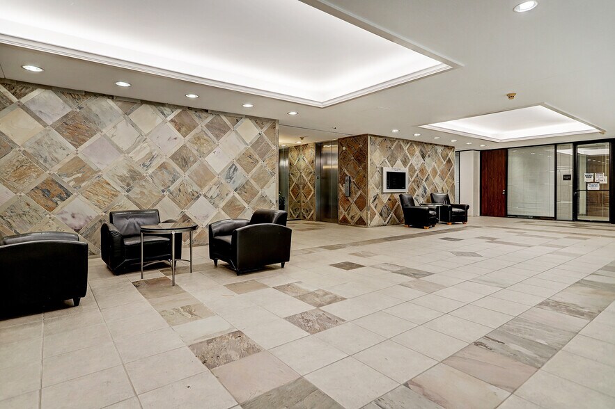 More Photos Of 2180 North Loop W, Houston Unknown For Lease