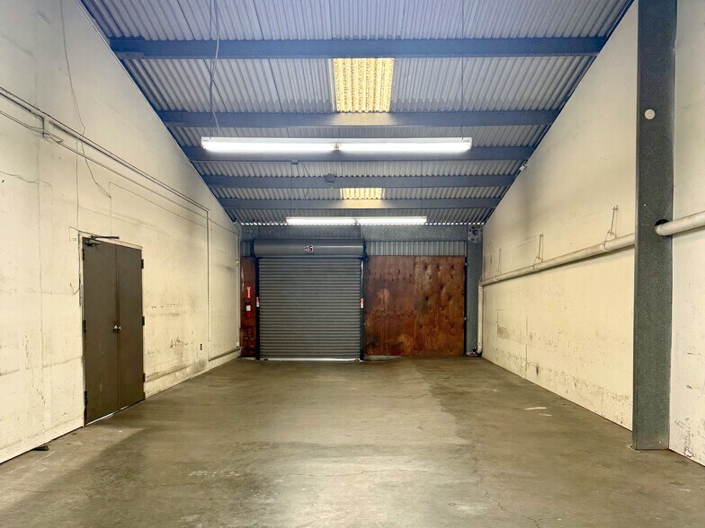 More Photos Of 735 Gilman St, Berkeley Showroom For Sale