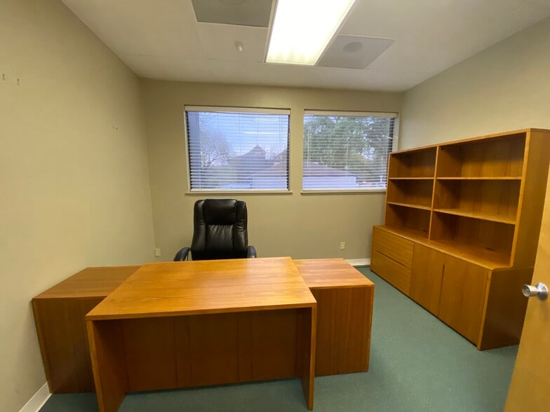 More Photos Of 706-724 5th St, Davis Office For Lease