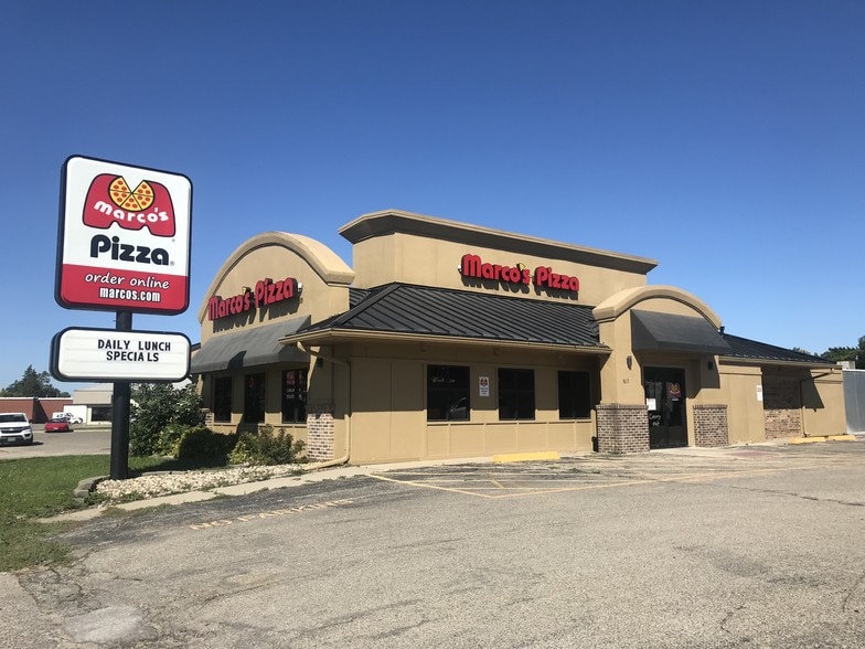 Primary Photo Of 817 9th Ave SE, Watertown Fast Food For Sale