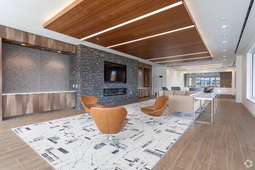 More Photos Of 2101 L St NW, Washington Office For Lease