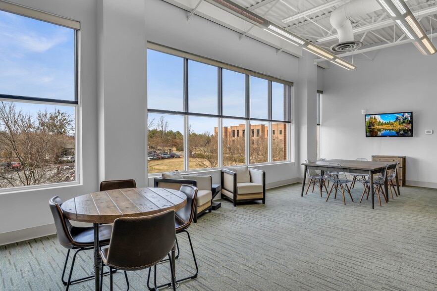 More Photos Of 5 Legacy Park Rd, Greenville Office For Lease