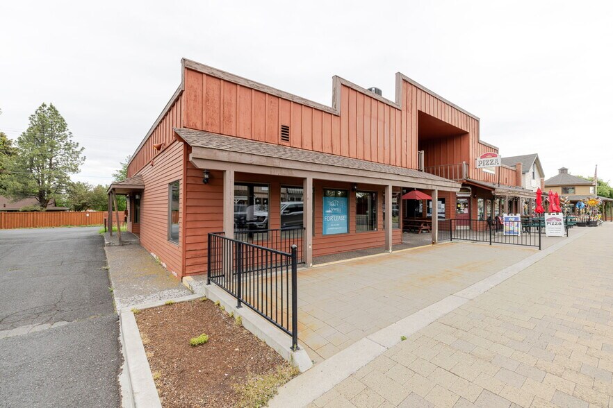 More Photos Of 220 W Cascade Ave, Sisters Storefront Retail Office For Lease
