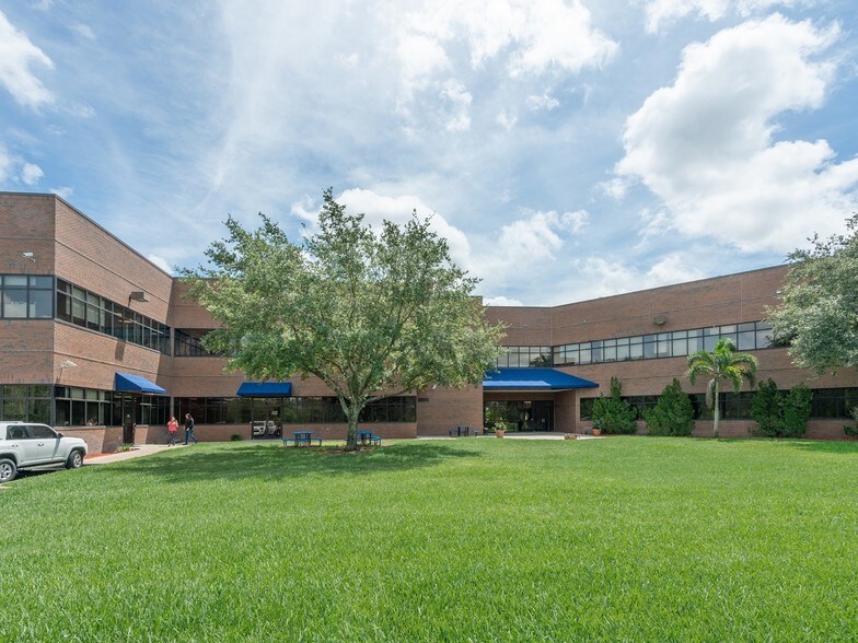 More Photos Of 8545 Commodity Cir, Orlando Office For Sale