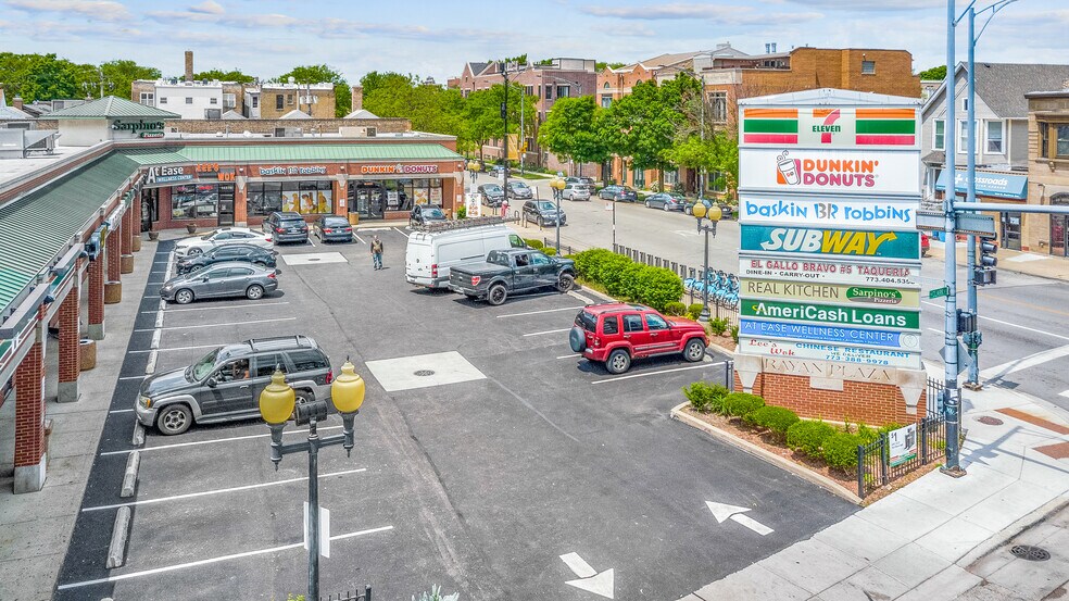 More Photos Of 1425-1441 W Montrose Ave, Chicago General Retail For Lease