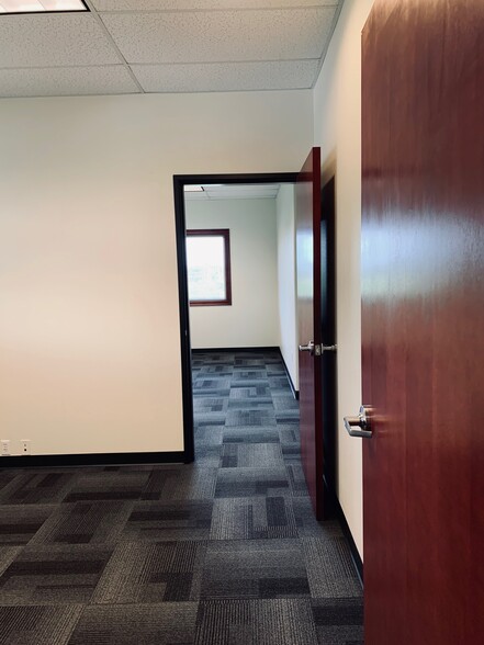 More Photos Of 717 NE 61st St, Vancouver Medical For Lease