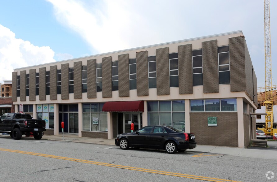 More Photos Of 405 Battleground Ave, Greensboro Office For Lease