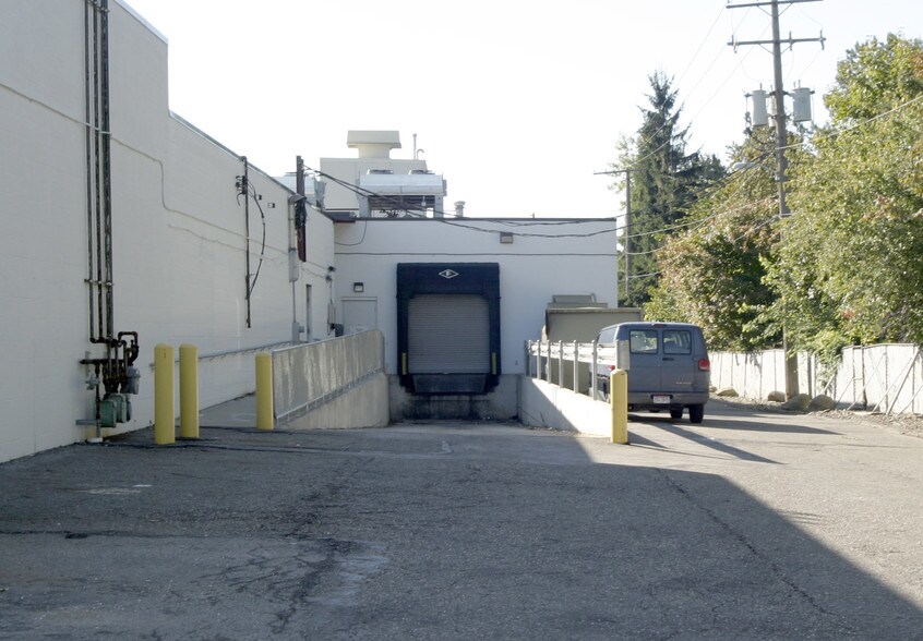 More Photos Of 12644-12692 Chillicothe Rd, Chesterland Unknown For Lease