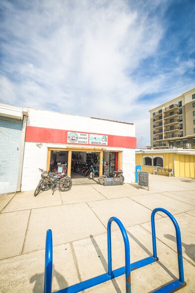 More Photos Of 12 N Pavilion Ave, Carolina Beach Storefront Retail Office For Sale