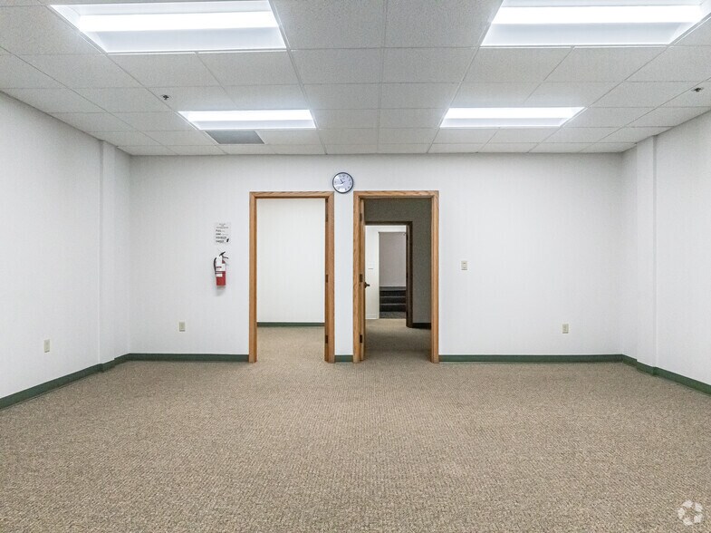 More Photos Of 2320 130th Ave NE, Bellevue Office For Lease