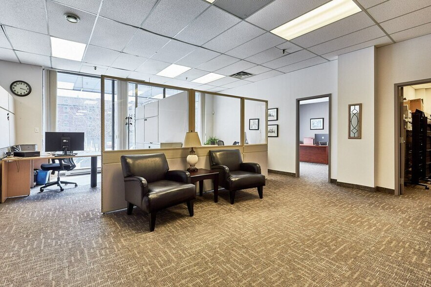 More Photos Of 50 Richmond St E, Oshawa Apartments For Sale