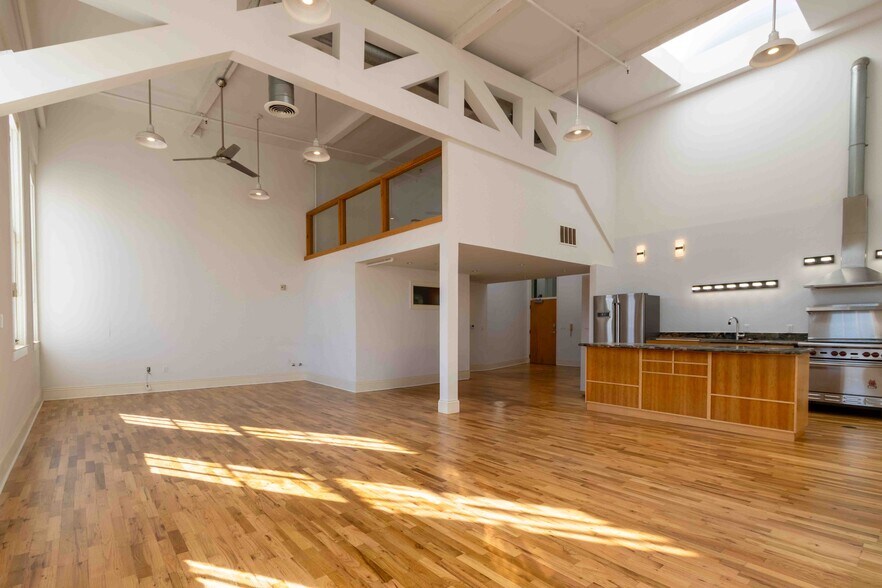 More Photos Of 777 Florida St, San Francisco Loft Creative Space For Lease
