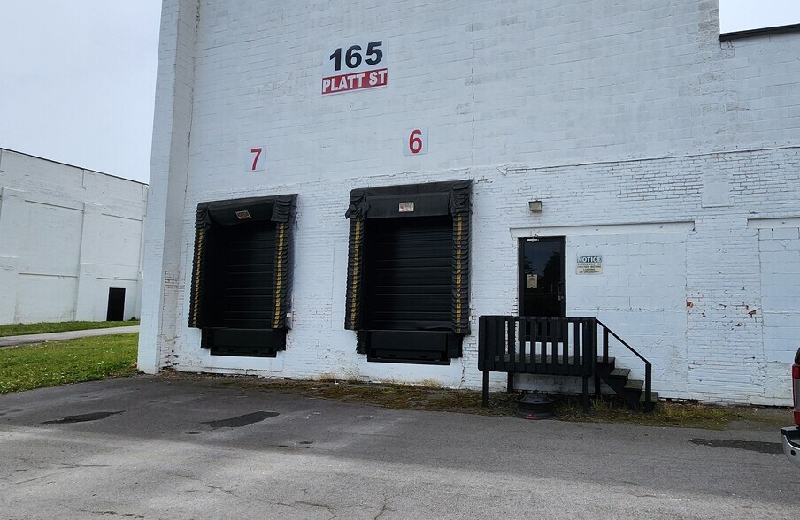 More Photos Of 165 S Platt St, Albion Town Orleans Warehouse For Lease