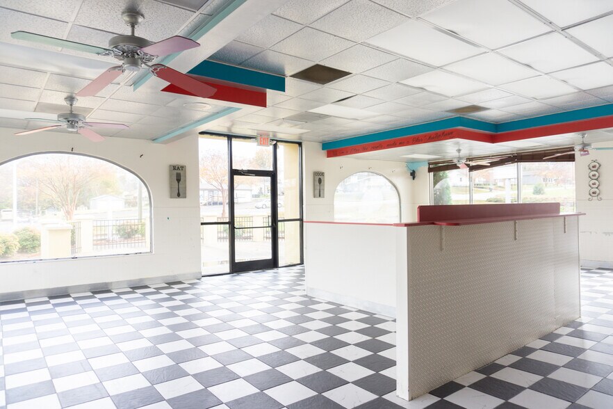 2187 N Bridge St, Elkin, NC 28621 General Retail For Sale