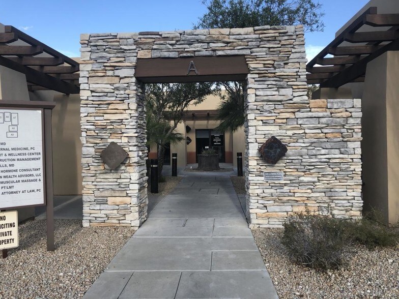 Primary Photo Of 36800 N Sidewinder Rd, Carefree Medical For Sale