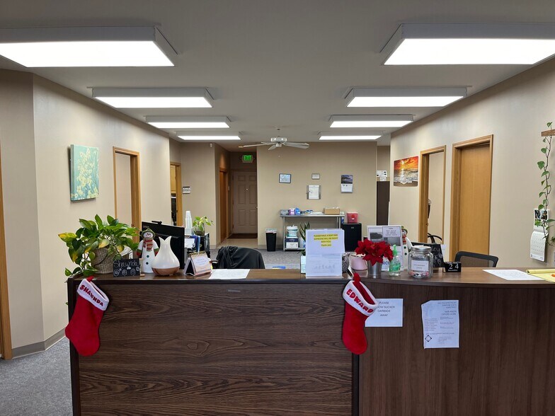 More Photos Of 611 N 1st St, Yakima Office For Sale