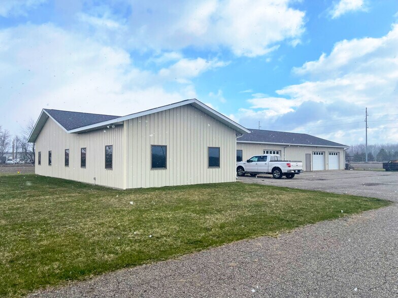 More Photos Of 15675 Morris Industrial Dr, Schoolcraft Industrial For Sale