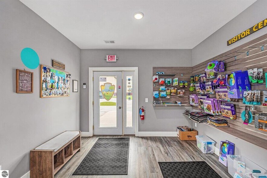 More Photos Of 1859 Southpeak Dr, Traverse City Service For Sale