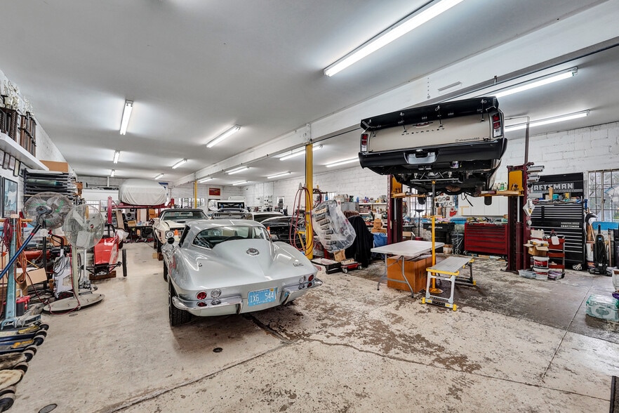 More Photos Of 121 SE 1st Ave, Dania Beach Auto Repair For Lease