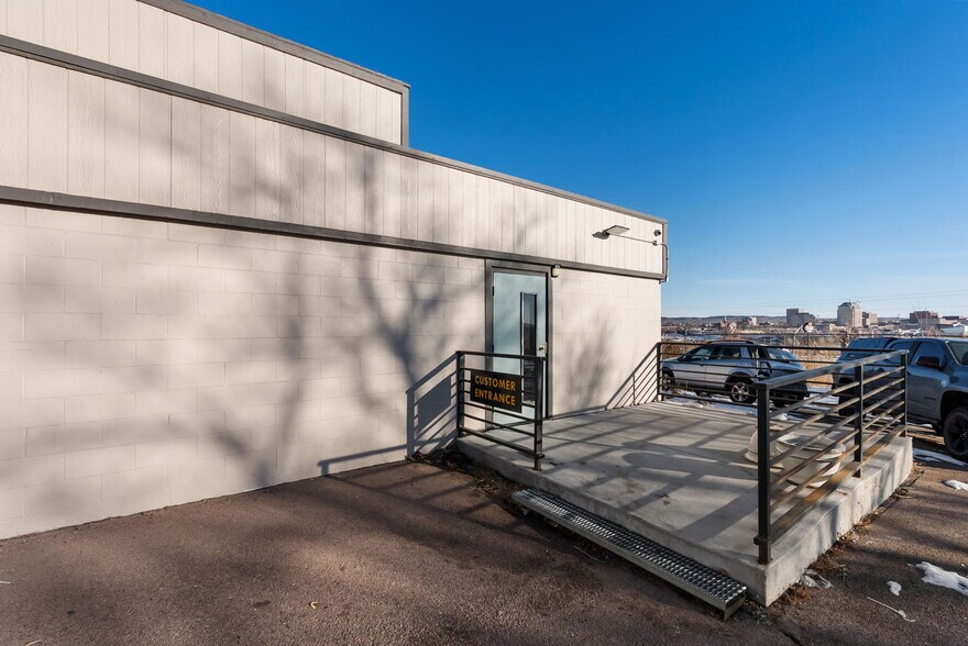 More Photos Of 845 W Moreno Ave, Colorado Springs Warehouse For Sale