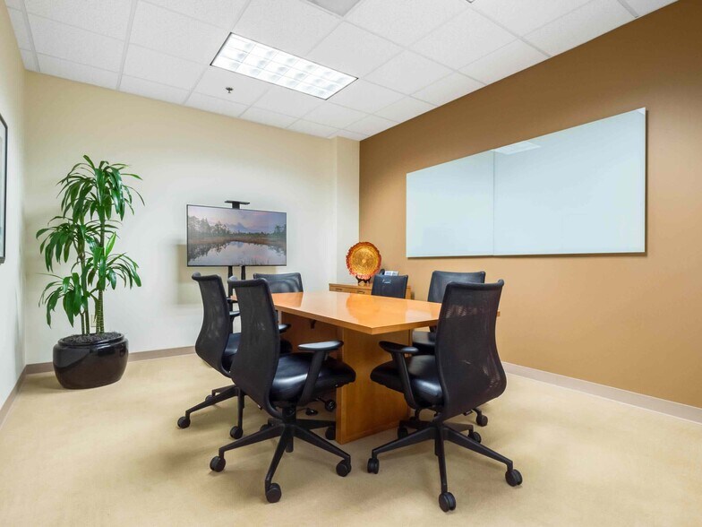 More Photos Of 1540 International Pky, Lake Mary Office For Sale