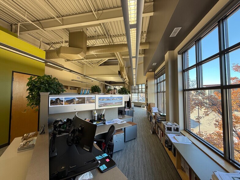 More Photos Of 2400 E Riverwalk Dr, Boise Loft Creative Space For Lease