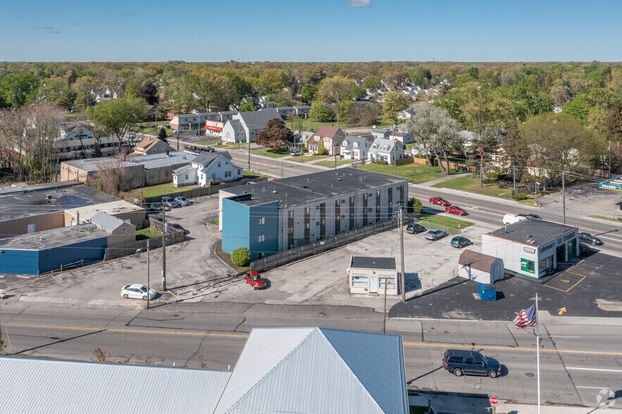 More Photos Of 4910-4914 Douglas Rd, Toledo Apartments For Sale