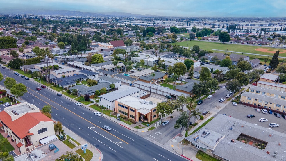 More Photos Of 2000 E Chapman Ave, Fullerton Medical For Lease