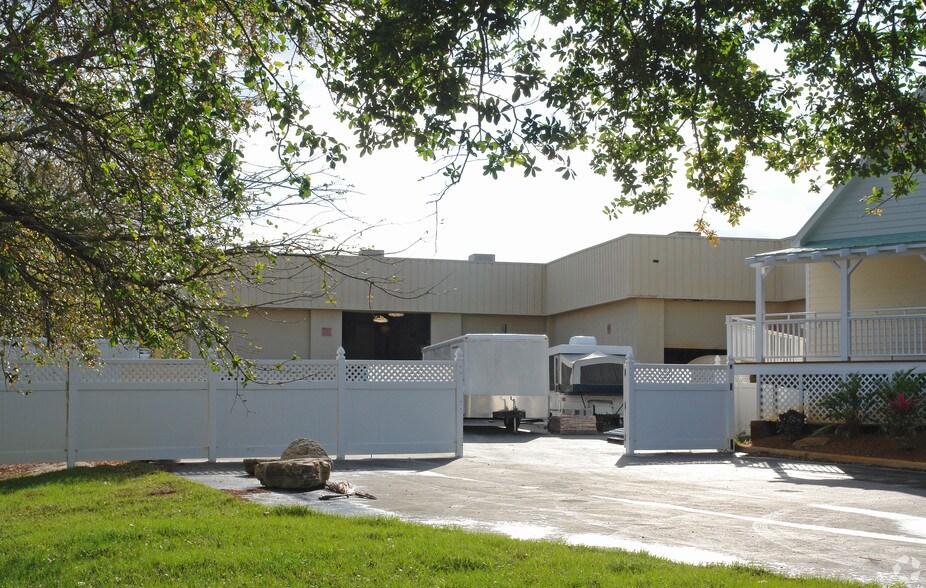 More Photos Of 2600 High Ridge Rd, Boynton Beach Showroom For Sale