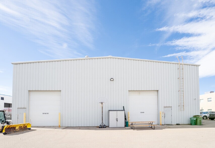 More Photos Of 5040 12A St SE, Calgary Warehouse For Lease